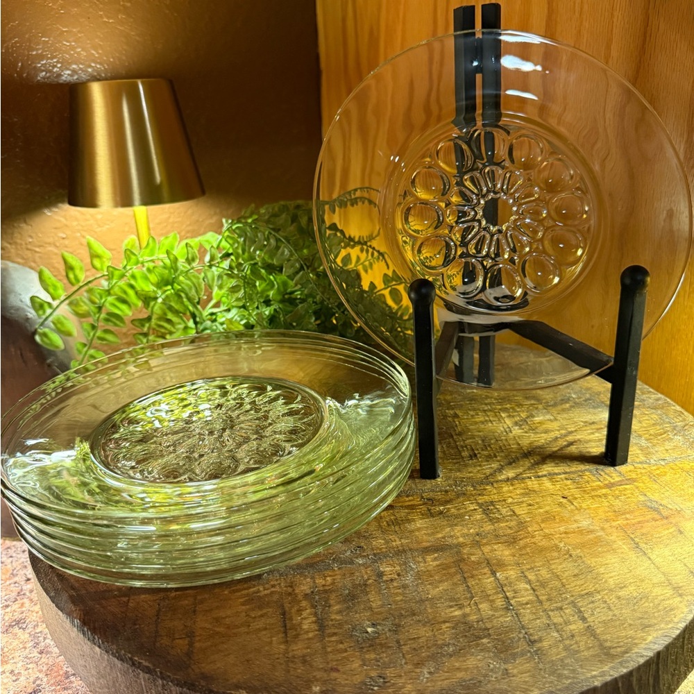 (6) Bubble/thumbprint plates. Design is characteristic of vintage glassware.